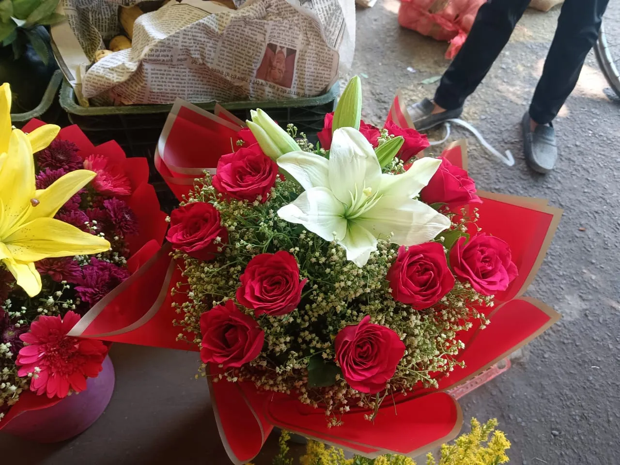 Daily Corporate Flower Arrangement for Office & Client Use